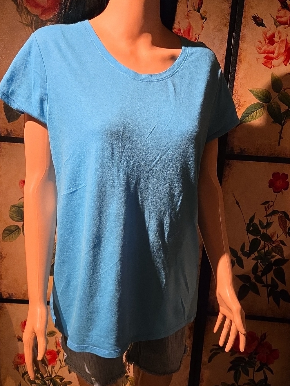 Classic Women’s Short-Sleeve Tee - Blue: Z